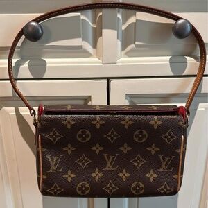 Louis Vuitton monogram recital
